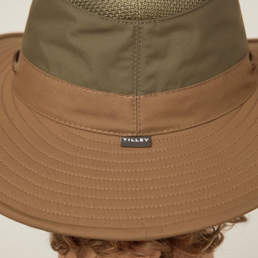 #colour_forest-night-peat